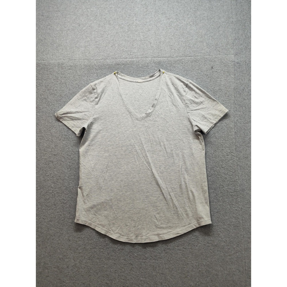 Lululemon Shirt Womens Medium Gray V Neck Short Sleeve Curved Hem Athletic
